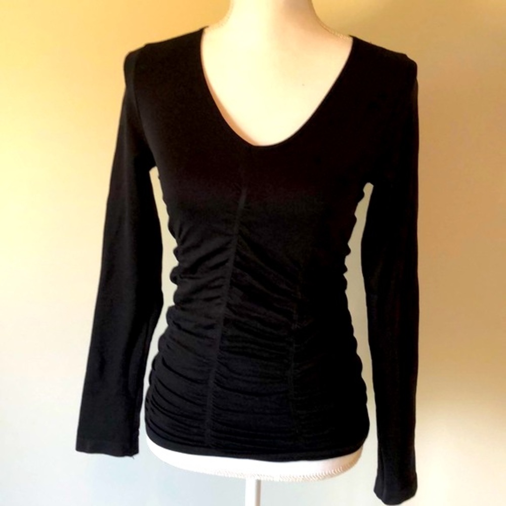 BCBG MaxAzaria black top